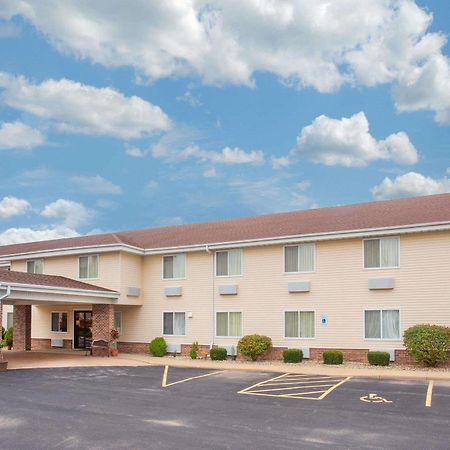 Hotel Super 8 By Wyndham Galva Exterior foto